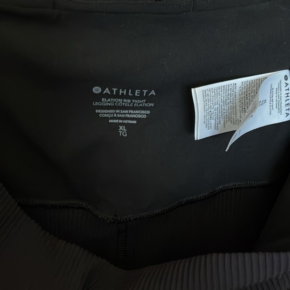 Athleta Rib Tight NWOT - Picture 3 of 3